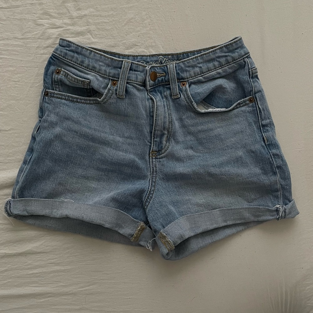 Mid-waist Shorts